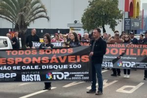 Foto: Logo Tarobá - Branco