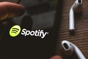 1885857493-celular-spotify-fones-apple