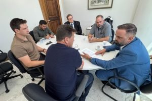 Reunião entre autoridades discute fortalecimento da rede estadual de ensino em G