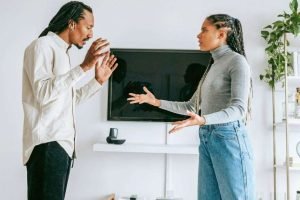 1901792674-astrologia-revela-como-evitar-uma-crise-amorosa-pesada-em-agosto