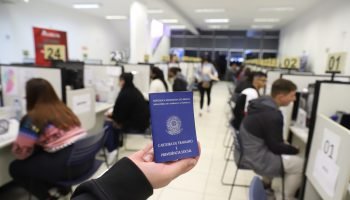 Paraná abre 2026 com mais de 8,7 mil vagas nas Agências do Trabalhador