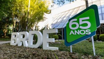 BRDE alcança R$ 2,2 bilhões em novas contratações no Paraná e tem crescimento de 8% em 2025
