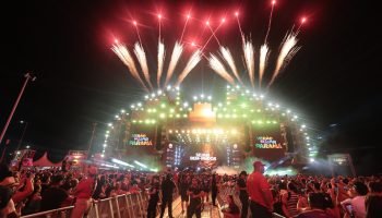 Eduardo Costa e Edson & Hudson reúnem 165 mil pessoas em noite sertaneja na praia de Caiobá