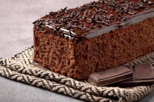 2098320875-bolo-de-chocolate-sem-gluten