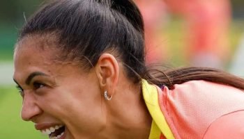 2138782636-2026-selecao-brasileira-al-nassr-al-hilal-zagueira-kathellen-souza