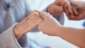 Comissão aprova desconto para acompanhante de pessoa idosa em eventos culturais