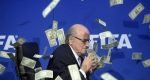 3054625321-discurso-de-blatter-foi-interrompido-por-uma-chuva-de-dinheiro-300x200-1