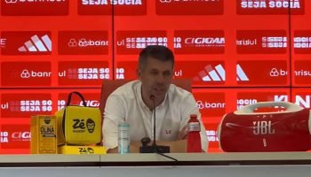 388562756-pezzolano-em-coletiva