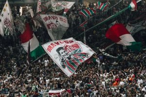 539349956-torcida-do-fluminense