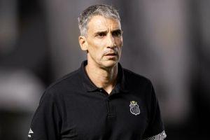 Santos empata com Athletico-PR e segue em momento delicado — Foto: Raul Baretta/