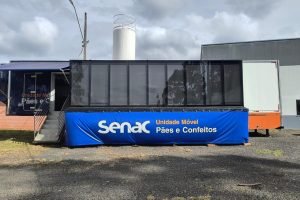 5B1773316876_voica5D