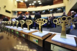 5f2ef5c41cc6eb7a1a45b9cc3d013453d8520cd8