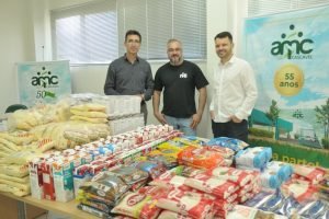 AMC RUN arrecada quase 400 quilos de alimentos para RIC TV
