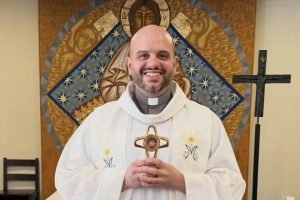 Padre Pedro Ribeiro foi encontrado nas dependências da Igreja São Jorge (Foto: Divulgação)
