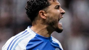 725422823-2026-cruzeiro-internacional-lateral-direito-william