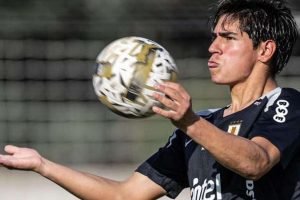 750198432-2026-athletico-danubio-uruguai-atacante-nicolas-azambuja