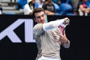 João Fonseca em ação durante o ATP 250 de Buenos Aires — Foto: Reprodução / @joa
