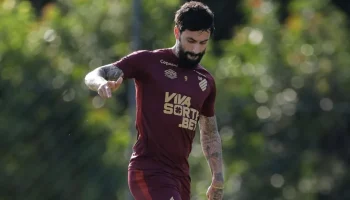 Mastriani volta ao Athletico e afirma não querer sair