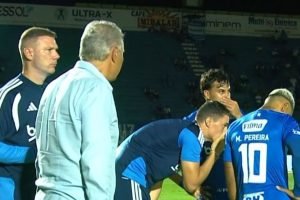Matheus Bachi, filho de Tite, instruiu jogadores do Cruzeiro em pausa — Foto: Re
