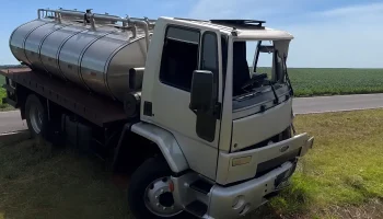Jovem é Arremessada de Caminhão em Acidente na BR-163 em Cascavel
