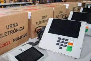964619598-urna-eletronica