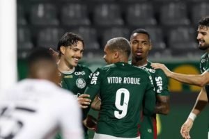 Maurício, estrela do Palmeiras, se naturaliza para defender o Paraguai. — Foto: