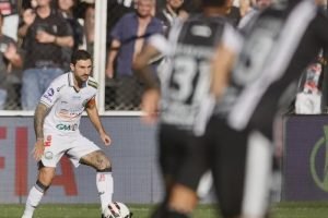 Boschilia-chegou-aos-13-gols-na-Serie-B.jpg