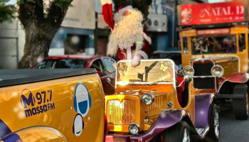 Carreata de Natal da Massa inicia circulação em Curitiba