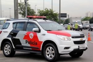 Carro-da-Policia-Militar-PM-do-Estado-de-Sao-Paulo-300x200-1