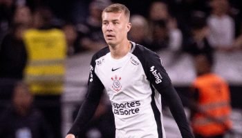 Coritiba avalia situação do volante Charles do Corinthians para 2026