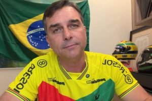 Flaio-Bolsonaro-em-live-no-Youtube