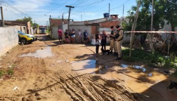 Homem morre baleado ao fugir de invasão de cinco atiradores na Grande Curitiba