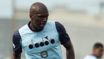 Coritiba zagueiro Jacy sofre fratura no rosto durante treino na pré-temporada