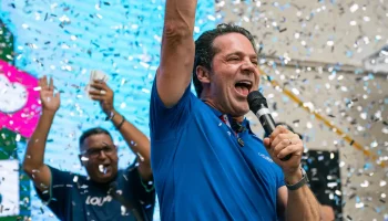 A imagem mostra o Shopping Ibiza em Ciudad del Este, onde fica a loja Cellshop.