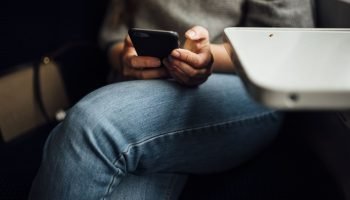 Jovem de 18 anos é preso após ameaçar professora por meses nas redes sociais