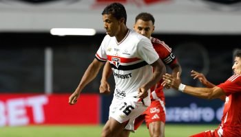 Athletico se aproxima de jogador que estava em campo no 7×1 da seleção brasileira