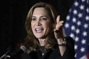 Maria-Elvira-Salazar-300x200-1