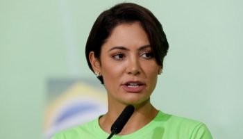 Michelle critica Moraes por atraso na liberação de Bolsonaro ao hospital