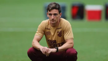 Treinador João Correia destaca produção do Athletico após empate 1×1