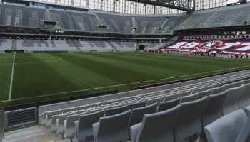 Athletico planeja trocar gramado sintético da Arena em 2026, durante a parada da Copa