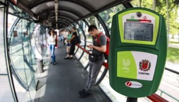 Prefeitura fixa valor da passagem de ônibus de Curitiba em 2026