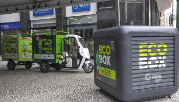 Tuk-Tuk-e-ponto-de-descarte.jpg