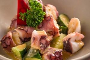 Verão leve e autoral no Jun Sakamoto Casual