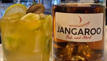Caipirinha de cataia gratuita no verão do Jangaroo