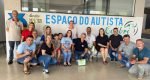 Deputado federal Tadeu Veneri (ao centro) com a direção da Associação de Familiares e Pessoas Autistas do município (Colibri)(Foto: Ascom/PT-LDS)
