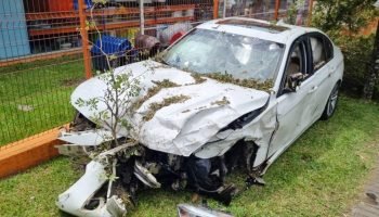 Testemunhas relatam que uma Amarok estava junto da BMW, ambas em alta velocidade