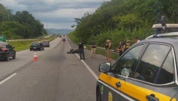 Motociclista morre em queda na BR-277, bloqueando trecho no PR