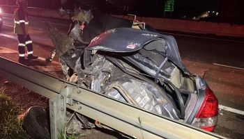 Carro colide com caminhão na BR-116, deixando duas vítimas em Fazenda Rio Grande