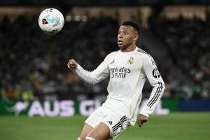 afp__20260424__a8wr77d__v1__highres__fblespligabetisrealmadrid-750x500-1