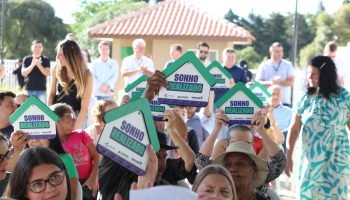 Casa Fácil impulsiona habitação para mais de 130 mil famílias no Paraná